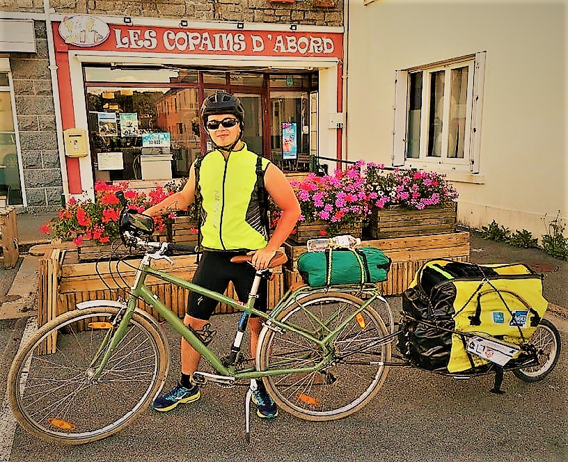 Interview du jeune Killian : un tour de Bretagne pour la cause animale : 60000 abandons chaque été en France&nbsp;!